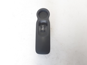 Front door glass switch - 8200278436