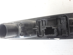 RENAULT Laguna III (2007–2015) Tagumise külgukse aknalüliti 82944002R - 4