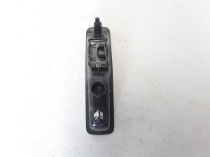 RENAULT Laguna III (2007–2015) Tagumise külgukse aknalüliti 82944002R - 4