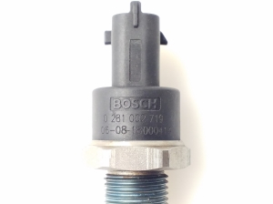 RENAULT Laguna II (2001–2007) Fuel rail pressure sensor 8200391398 - 3