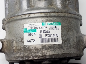  Air conditioner compressor 