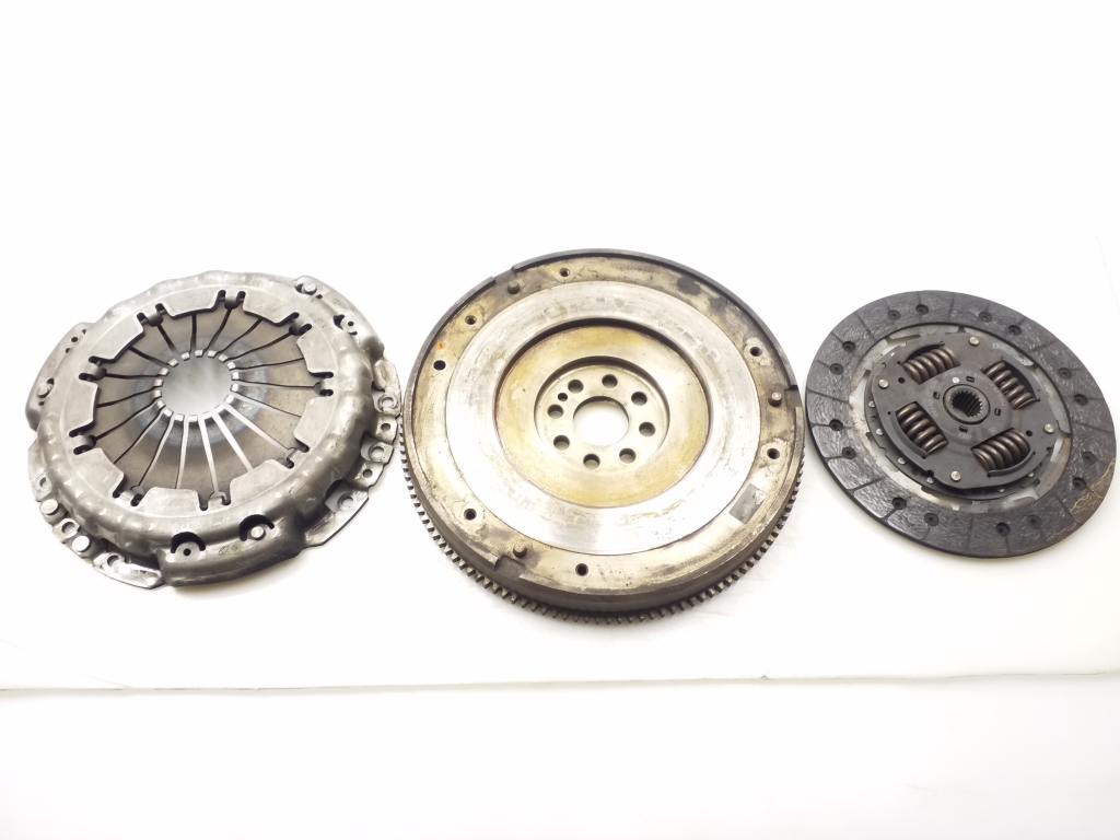 Used RENAULT Trafic Clutch and its parts