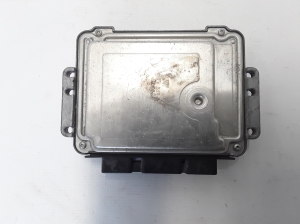 RENAULT Trafic II (2001–2014) Motorsteuergerät 8200051609 - 2