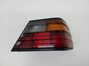 Mercedes Benz E-Class W124 (1985–1995) Eckleuchte hinten A1248200264