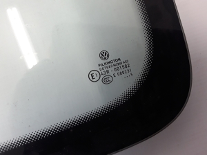 Volkswagen Caddy III (2004–2015) Seitenscheibe hinten (Karosserie) 2K0845331D - 2