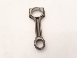  Connecting rod 