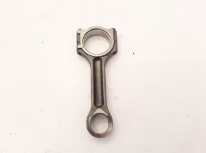  Connecting rod 