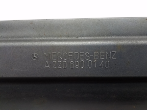 Mercedes Benz S-Class 220 (1998–2005) Karbi välimine ilupaneel A2206900140 - 2