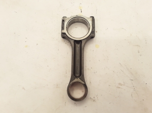  Connecting rod 