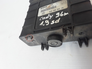 Volkswagen Caddy II (1995–2004) Engine control unit 028906021 - 2