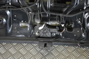 AUDI Q7 (2006–2015) Tagaluuk 4L0827023 - 3