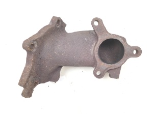  Exhaust manifold 