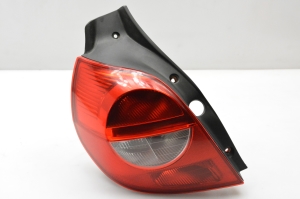 RENAULT Clio III (2005–2012) Feu arrière d’angle 8200459962