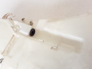 BMW 5 SERIES F11 (2010–2017) Scheibenwaschbehälter vorne 8050439 - 2