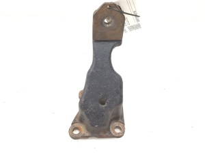  Engine holder 