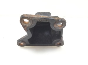  Engine holder 