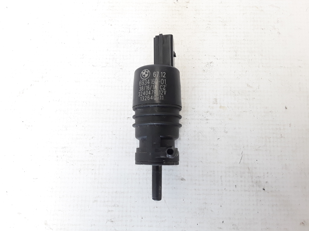 BMW 5 SERIES F11 (2010–2017) Front windshield washer pump 6934160 BMW 5 SERIES F11 (2010–2017) Front windshield washer pump 6934160
