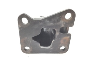  Engine holder 