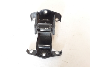  Rear tailgate hinge 