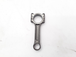  Connecting rod 