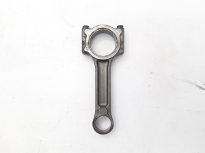  Connecting rod 