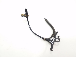 Priekšējais ABS sensors - 895420D060