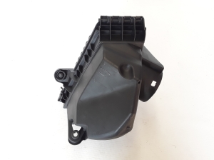 BMW 5 SERIES F10 (2010–2017) Luftfiltergehäuse 13717612014 - 2