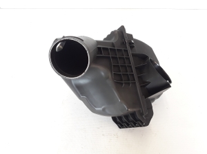 BMW 5 SERIES F10 (2010–2017) Luftfiltergehäuse 13717612014 - 4