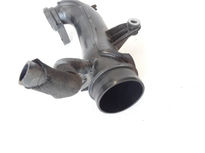 Opel Vivaro B (2014–2019) Luftansaugschlauch 165752889R - 5