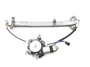 NISSAN Navara (1998–2007) Priekšējo durvju logu pacēlājs un tā daļas - 2