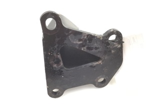  Engine holder 