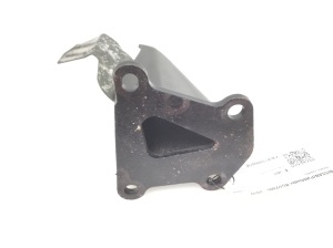  Engine holder 