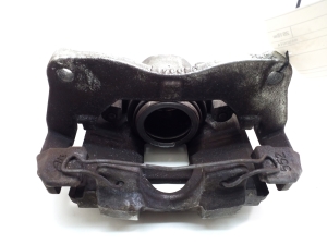 TOYOTA Yaris (2011–2020) Bremssattel vorne 477300D200 - 2