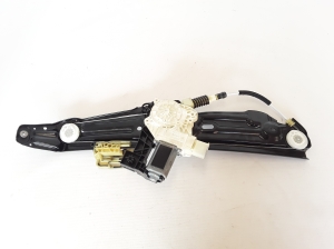 BMW 5 SERIES F11 (2010–2017) Rear side door window regulator 7182121 - 2
