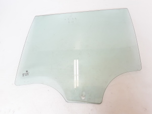Rear side door glass - 51357182119