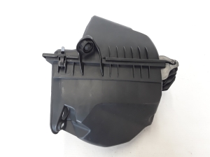 BMW 5 SERIES F10 (2010–2017) Luftfiltergehäuse 13717612014 - 3