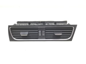  Interior panel ventilation grilles 