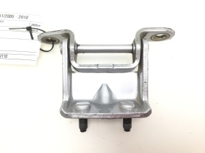 Rear side door upper hinge