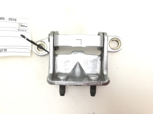 Rear side door upper hinge