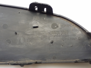 Opel Astra H (2004–2010) Priekšējā bampera apakšējā reste 13225762 - 3