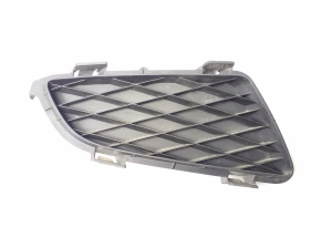 Grille inférieure de pare-chocs avant - GJ6A50C11