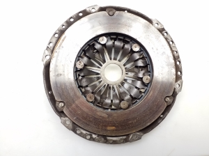Volkswagen Golf V (2003–2009) Clutch pressure plate 03G141025F - 3