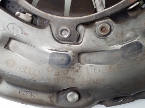 Volkswagen Golf V (2003–2009) Clutch pressure plate 03G141025F - 2