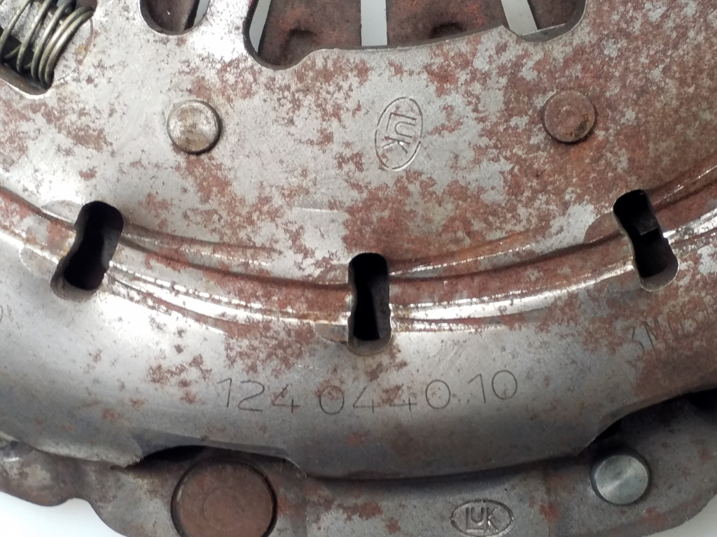 Used BMW 1 SERIES Clutch disc 124044010