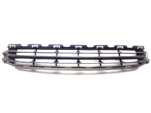 Front bumper lower grille - 3S7117B968