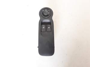 Front door glass switch - 8200277630