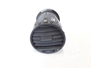 Dashboard air vent grilles - 2K0819703B