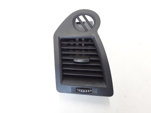 Dashboard air vent grilles - 7701055206