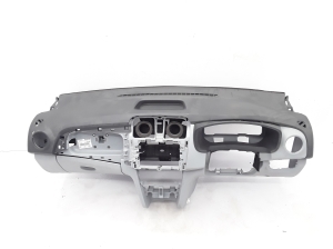 Dashboard and its parts - 681008939R