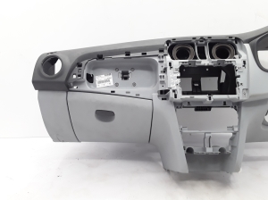 Dacia Sandero (2012–2021) Dashboard and its parts 681008939R - 2